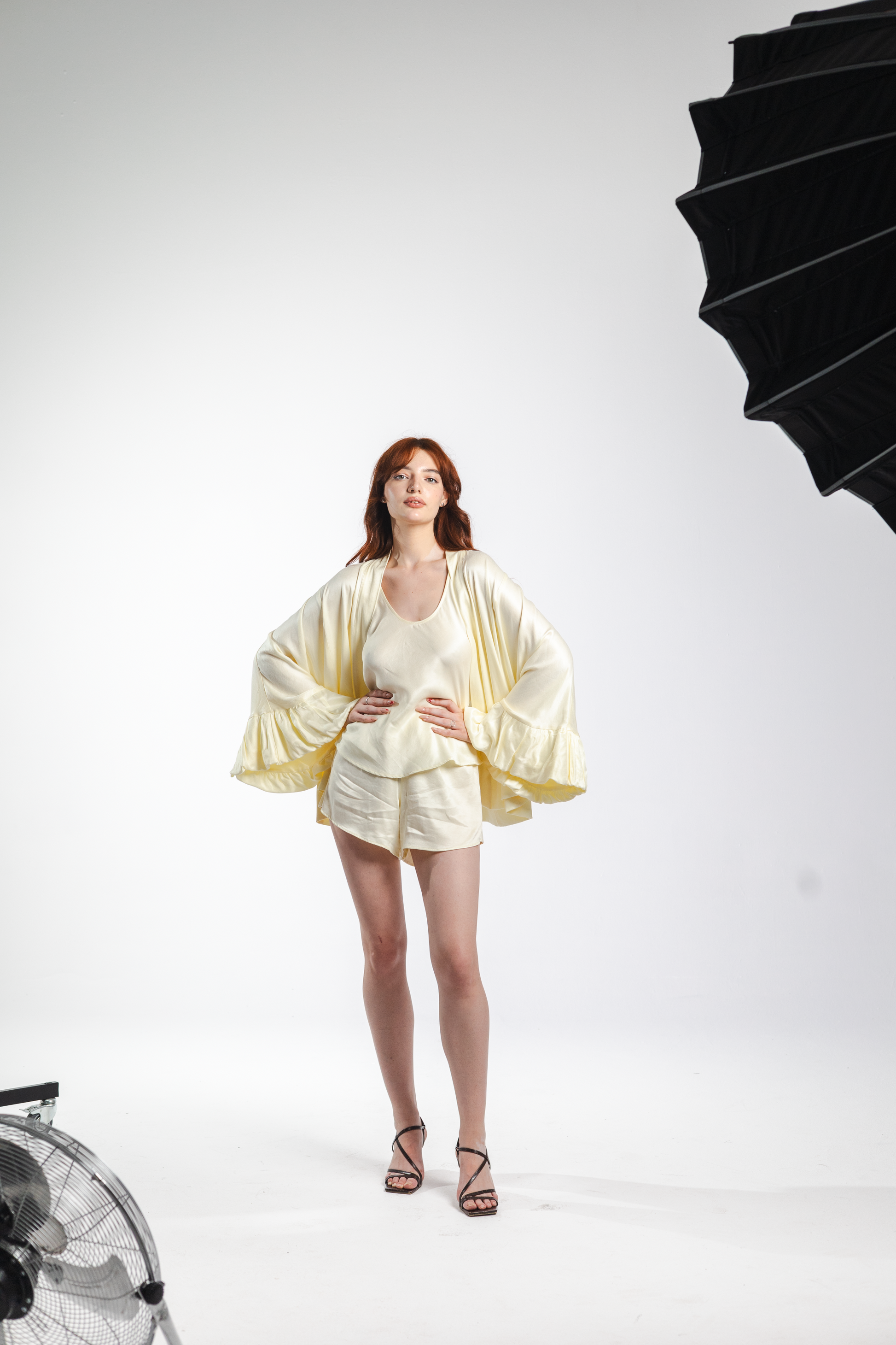 Déjà Vu – light yellow lyocell kimono set with wide flounce sleeves, front view