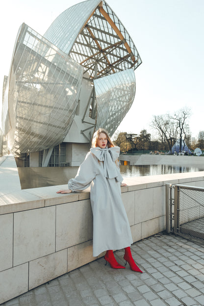 Lia Trench Coat in gray – full length view, integrated 260 cm scarf tied around the neck