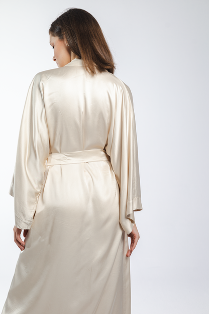 Lirika Kimono – long viscose kimono, back view, flowing silhouette and wide sleeves