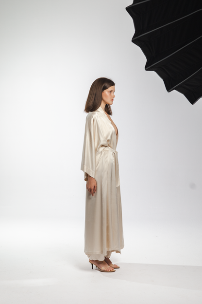 Lirika Kimono – full length view of elegant viscose kimono with soft draping and belt detail